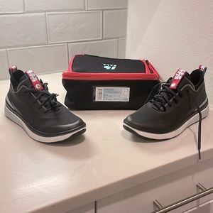 BALA black, nonslip nursing shoes. Size 7.5 mens. 8.5 woman’s.